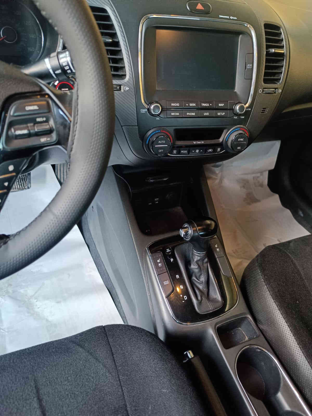 السلام عليكم 
من رخصة مدير الكروب والادمنية المحترمين 
للبيع فورتي وارد امريكا فئة EX جماعة الفورتي يعرفون شنو مواصفاتها ،، ((فول الفول)) ميحتاج اذكر مواصفاتها عدد المسافة 84
حادث امريكا سطحي صبغ بنيد ،جاملغ ،، بالعراق طخه بين باب خلفي وجاملغ صبغ مقدار شبر شغل درجة اولى 
السيارة جاهزة من جميع النواحي تراي زيرو تجي تفحص وتشوف ،،، بدون ايرباك ،، كلها سليمة ،،  بيها كم رصعه مال حالوب ممبينات الحمدلله 
رقم بغداد ،، باسمي تحويل ثاني يوم ان شاء الله 
سعر البيع (130) $ 
للتواصل على الرقم 
***********
