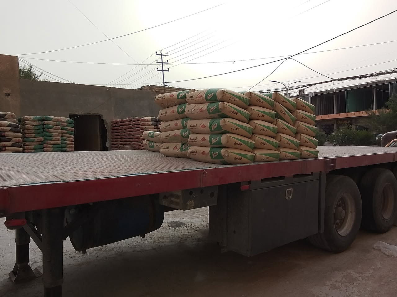 سلام عليكم عربانه وربيه طول 12و50دناكير14ساف ثلاث دناكير ثنين مزوج واحد حرفش تعليك تأيرات نضاف جاهزه للشغل مكان كربلاء المقدسة ***********
