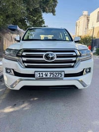 لاندكروز GXR • ٢٠١٧ • ١١٠ الف