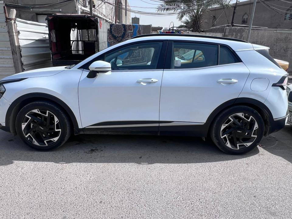 كيا سبورتج موديل ٢٠٢٣ خليجي شركة نيم

رقم اربيل جديد وسنوية بأسمي 

فول مواصفات بانوراما وكراسي كهرباء وتدفئة 

قبق جنطة كهرباء 

ماشية ٥٤ الف كيلو 

السيارة كفالة عامة عدا بارد موضح بالصور 

مكان بغداد حي اور 

***********

السعر ٢٢٠٠٠
