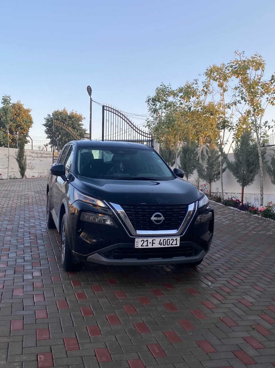 Nissan rogue 2023 SV awd

نیسان ڕۆگ 2023 Sv AWD 
سەیارەکە کلین کلینە بێ بۆیاخ بێ پارچە گۆڕاو بێ سارد بێ شوخت لەسەر دەقی شەریکە ماوەتەوە …

مەکینە ١.٥  سێ پستۆن 

تەنیا ٤٠ هەزار ڕۆشتوە،،  بەناوی خۆمەوەیە سەنەوی و ڕەقەمو هەمو شتێکی تا ٢٠٣٢ تازەیە 

مواسەفات :: کامل ڕاداری پێش و دواو لاتەنیشت ، دەبڵ ئەکسل مۆدی لێخوڕینی سەر بەفر و شاخ و ئۆف ڕۆد ، بەسمە و شاشە و کامێرە و حاسە و زۆر مواسەفاتی تر …

نرخی تەنیا ١٤٨ گەڵا و مەجالێکی کەم 

***********
*********** السليمانية, العراق
