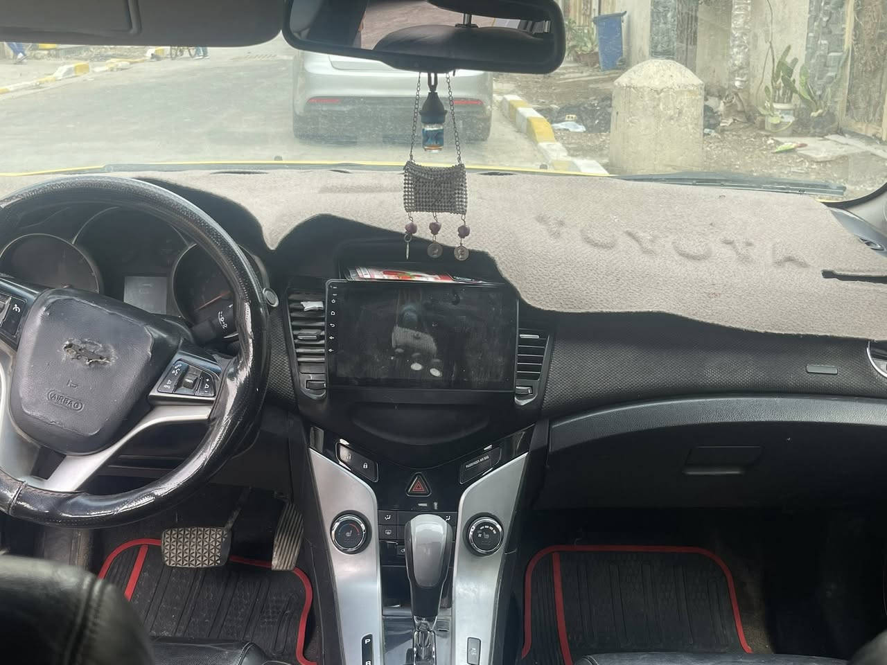 سلام عليكم كروز موديل 12 امريكي
حادث ربع بنيد وجاملغ شواصي لغود مكفوله مكينه 1400 تيربو هيأه غرامه مصفره بسمنه تحويل ثاني يوم مداور 
عنوان بغداد حي اور قرب حسينيه المصطفى 
سعر 55 وبيها مجال 
اني مكلف بنشر رقم ***********
