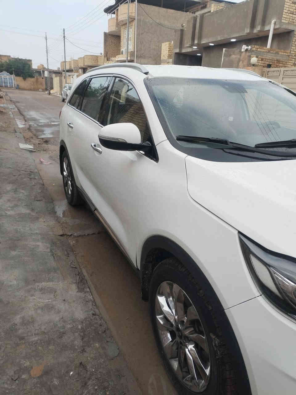 سورنتو للبيع موديل ٢٠٢٠ خليجي فول مواصفات عدى البنرامه رقم ميسان اسياره بيه اربع قطع صبغ مكينه كير حداديه كفاله سياره مناسبه ١٨٥ وبيه مجال رقم الهاتف ***********
