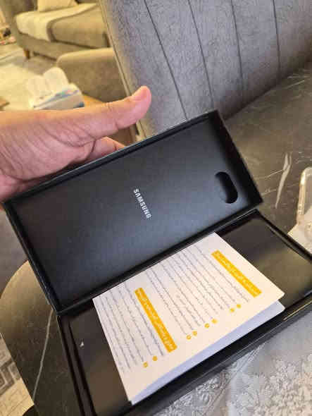 وصل شراء ويا جديد استخدام كم يوم اصلي ضمان جبال ويا كفر وشاحن 25 واط اصلي سامسونج جهاز بدون شخط 
واحد للبيع بسعر 500 الف
***********
البصرة
