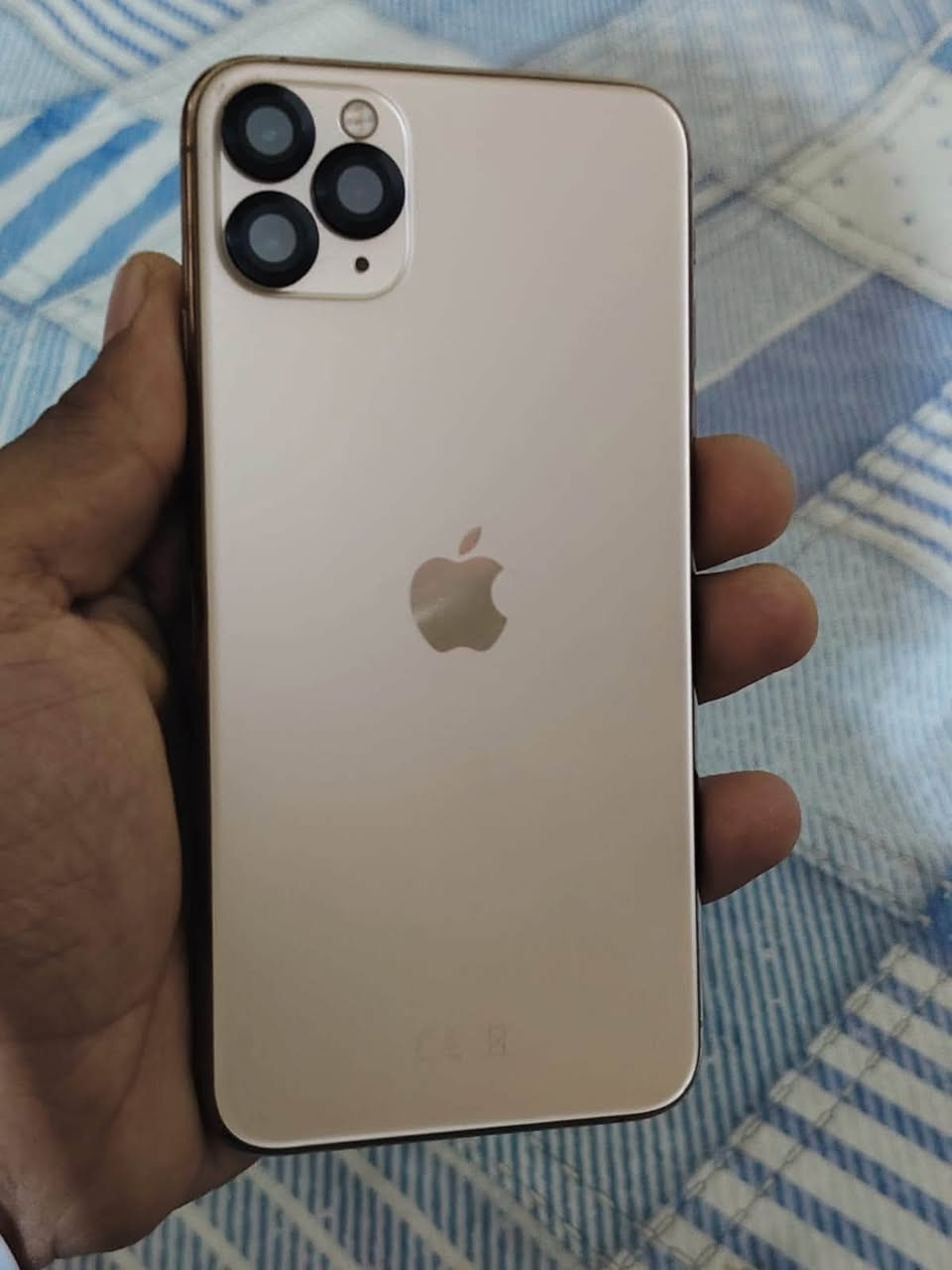 آيفون ١١ برو ماكس
جهاز أمريكي بطاريه ٧٧ 
ذاكره ٢٥٦ غ
مبدل شاشه اصليه ما تفصيخ 
نظافه جهاز ٩٠٪؜١٠٠ غني عن تعريف 
لون جهاز بصلي كامرات كلهن شغاله 
فيس إيدي شغال 
#سعر ٢٩٠ 💸🔒
# العنوان ديوانيه المركز 
الاتصال *********** 
واتساب موجود
