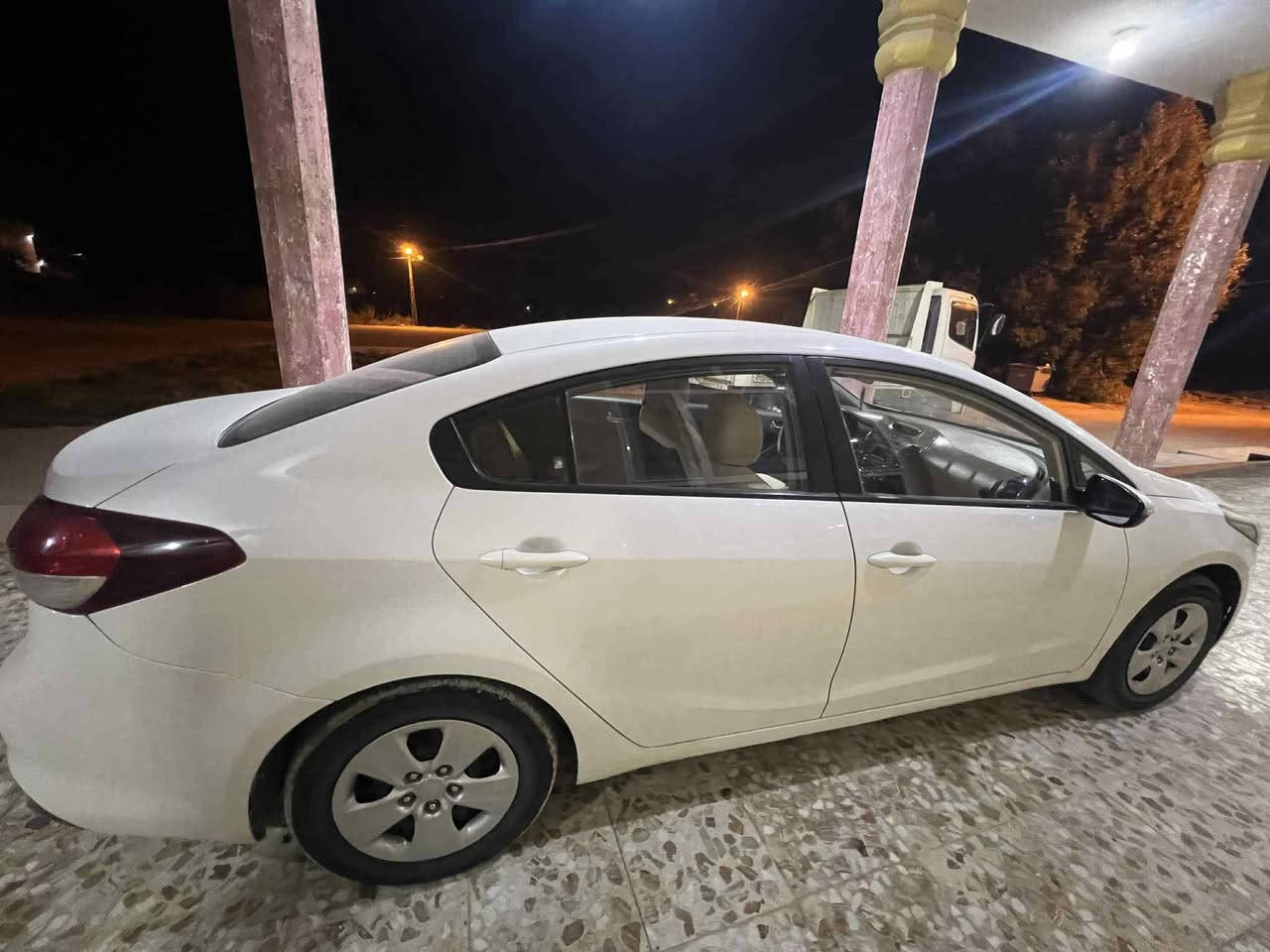 سيراتو موديل 2017 مكفولة من الشخط محرك ١٦٠٠ رقم اربيل دولي هزه جديد
للاستفسار 
***********
***********
