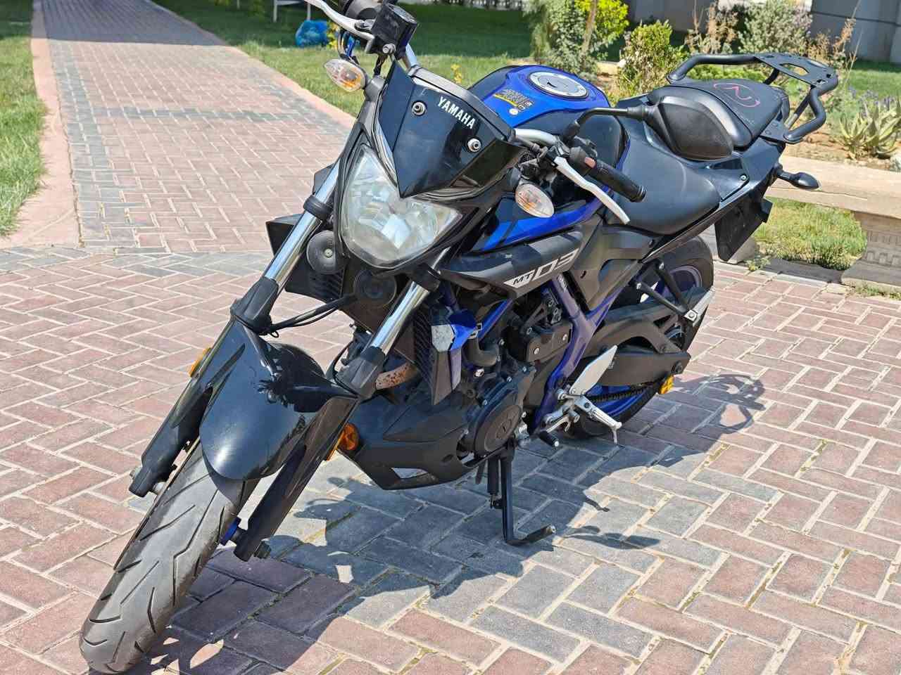 دراجة ياماها MT 03
موديل حديث 2020
 ياباني اصلي
الدراجة حجم 321 
مكينة 500cc
بدون رقم بدون اوراق دخول جديد
السعر 28 ورقة وبي مجال
الدراجة موجودة بالموصل الايسر
الشراي يتصل على الرقم ***********
