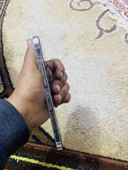 سلام عليكم تلفون البيع ايفون ١٢ برو ماكس ذاكره ٢٥٦بطاريه ٧٣ تلفون نظيف مابدل بيه ايي شي جهاز بلادي السعر ٥٠٠ الف والستفسار اتصال ع رقم *********** .
