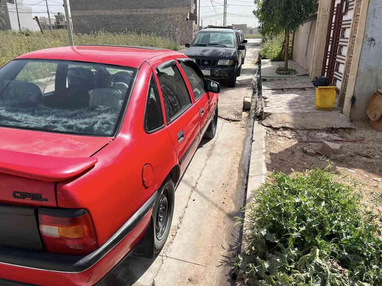 سلام عليكم ًفكترا. 20سيارة جديده دواخل جديد بدون ضربة بيها شويا نفخ يعنيً كل سيوع لتر  تصرف كل. 10ايام افول. 40لتر ماتصرف. طخم جديد سيارة حلوه شرط تحويل مكاني الموصل ***********
***********السعر 43وبيها مجال
