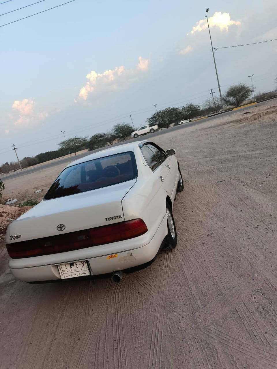 السلام عليكم سيارة بطة متصل للبيع موديل 95 رقم البصرة /أ/ مشروع وطني تحويل مباشر مكينة وكير كارتون جديد كفالة حدادة جديدة طخم تاير جديد كهربائيات شغاله السيارة كفالة عامة كص ونقل وضربة السعر 48 وبيها مجال بسيط للشراي مكان السيارة البصرة سفوان رقم صاحب السيارة ***********
