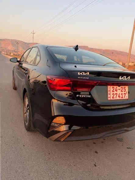 🚗✨ للبيع – كيا فورتي 2023 | فئة LX ✨🚗
📌 وارد أمريكي | نص فل | ماشية فقط 27000 ميل | حالة ممتازة جداً

📍 الموقع

الدخول: منفذ إبراهيم خليل – تترقم شمالي

موقع السيارة: شمال الموصل / قضاء تلكيف / ناحية القوش

🔧 المواصفات الميكانيكية (فئة LX)

محرك اقتصادي 4 سلندر سعة 2000cc – DOHC

ناقل حركة أوتوماتيك 8 سرعات

أنماط قيادة متعددة: Comfort – Smart – Sport

✨ الميزات الداخلية والتجهيزات

شاشة عرض متطورة مع نظام معلوماتي حديث

كاميرا خلفية دوارة عالية الدقة

إشارات انعطاف بالمرايا الجانبية

منافذ USB وشحن موبايل

مقصورة مريحة بتصميم أنيق

🛡️ أنظمة الأمان الذكية

رادارات أمامية – خلفية – جانبية

نظام مانع تصادم أمامي

نظام تحديد المسار الآلي

أوتو بريك (فرامل أوتوماتيكية عند الطوارئ)

وسائد هوائية متعددة

🛠 الحالة الفنية

الممشى: 27000 ميل فقط

الحالة العامة: السيارة بحالة الزيرو

الملاحظات:

حادث خفيف موضح بالصور

تبديل جاملغ صفحة النفر (الأمامي الأيمن) – بدون فتح إيرباك

صبغ بسيط في بداية البونيت (من جهة الحافة)

💰 السعر: 149

📞 للتواصل والحجز:
*********** – ***********
