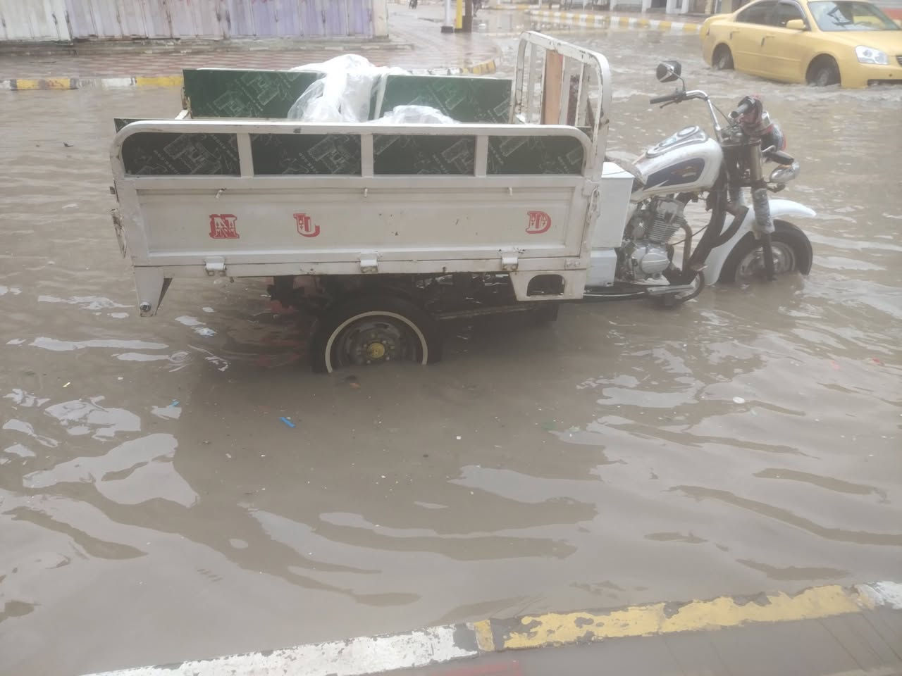 19 للبيع جاهزه سعر 1700 لاموشراي لايعلق ويكسر بحلال ماريد شوفه يطلع كبل *********** ناصريه مركز
