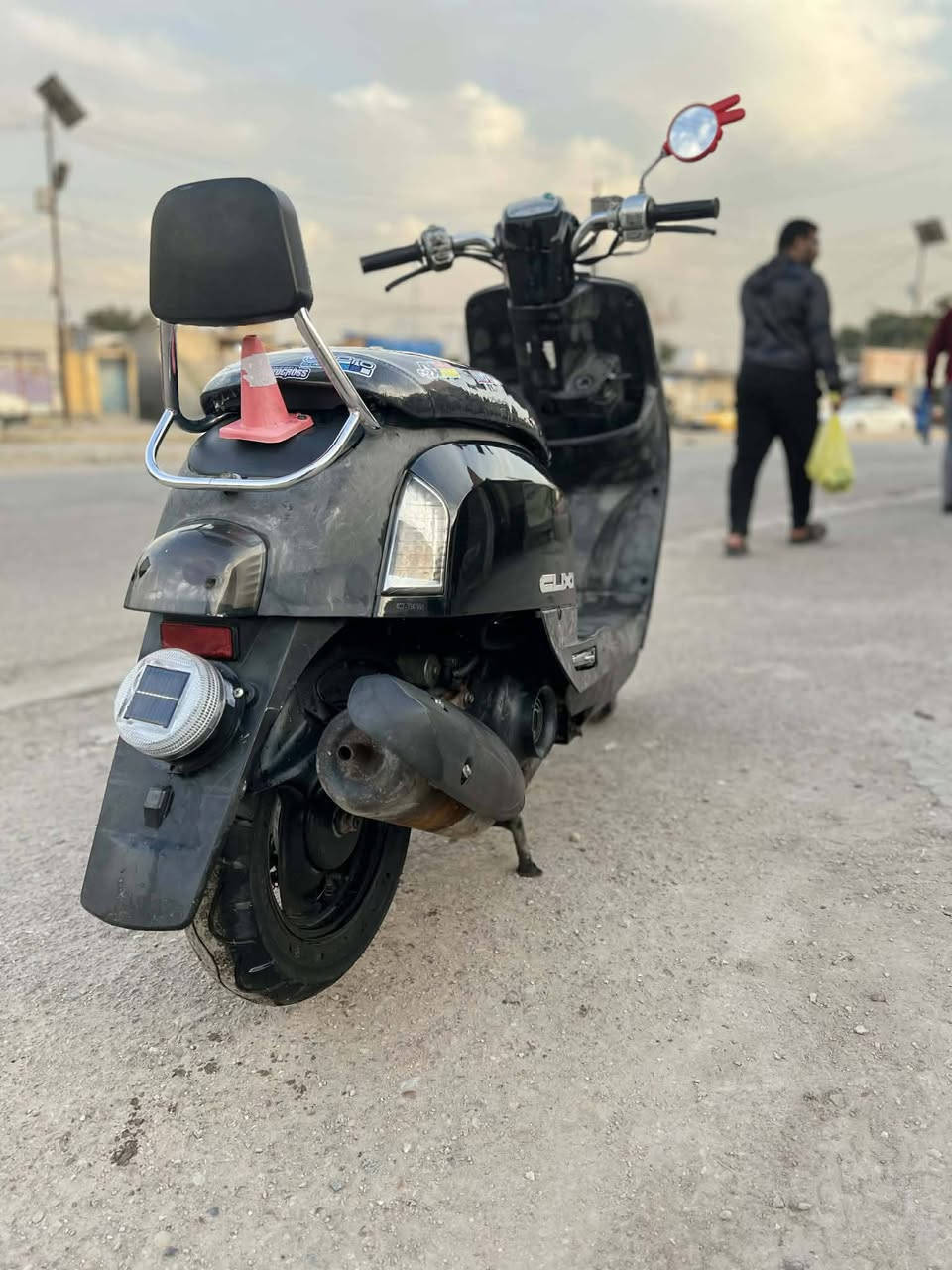 سلام علیکم:  دراچه بولیس للبیع مکینه بلادیه سلف بلاد:  کابریتر بلاد:  دراچه نکره بکل وقت مکینه ناعمه متسمع اله صوت کهربایات کامله نکره سلف وهندر دشبول شغال طوافه کلها شغاله بریکات امامي خلفي:
سعر 600 وبیه مچال للشراي 
رقمي ‏‪***********‬‏ واتساب او خاص متواچد
