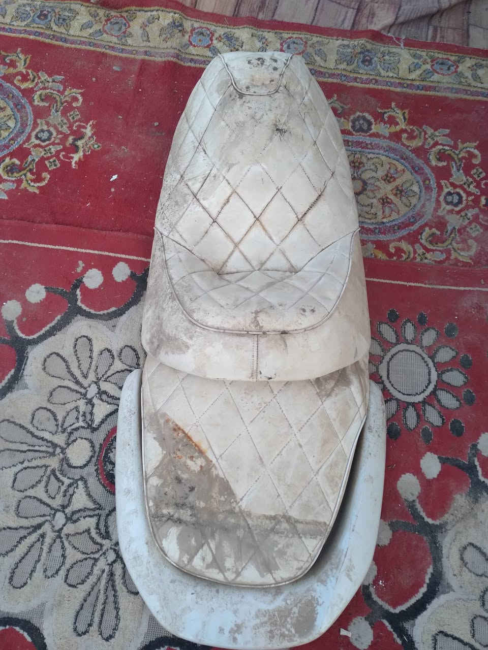 السلام عليكم للبيع *********** ديوانية قيم وخذ
