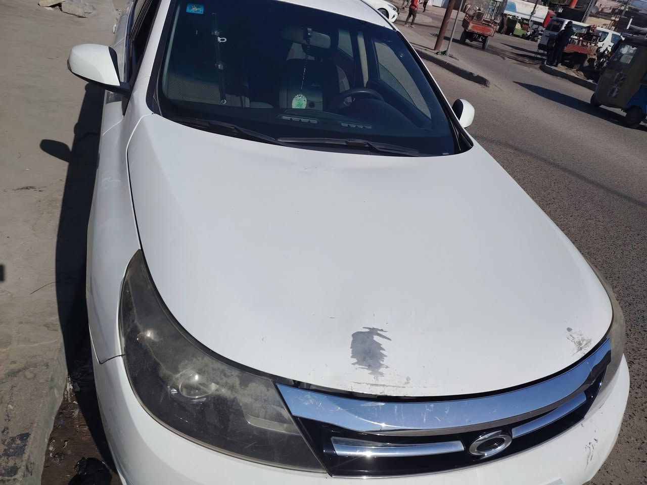 سافران 2012
مكينة ٤ سلندر
تشغيل بصمة
قطعتين تبريد
بيهة بارد جاملغ امامي وخلفي والبنيد 
مكان بصره سنوية منتهية  
٧٥ وبيهة مجال قليل
*********** موجود واتساب وعلفيس واتصال
