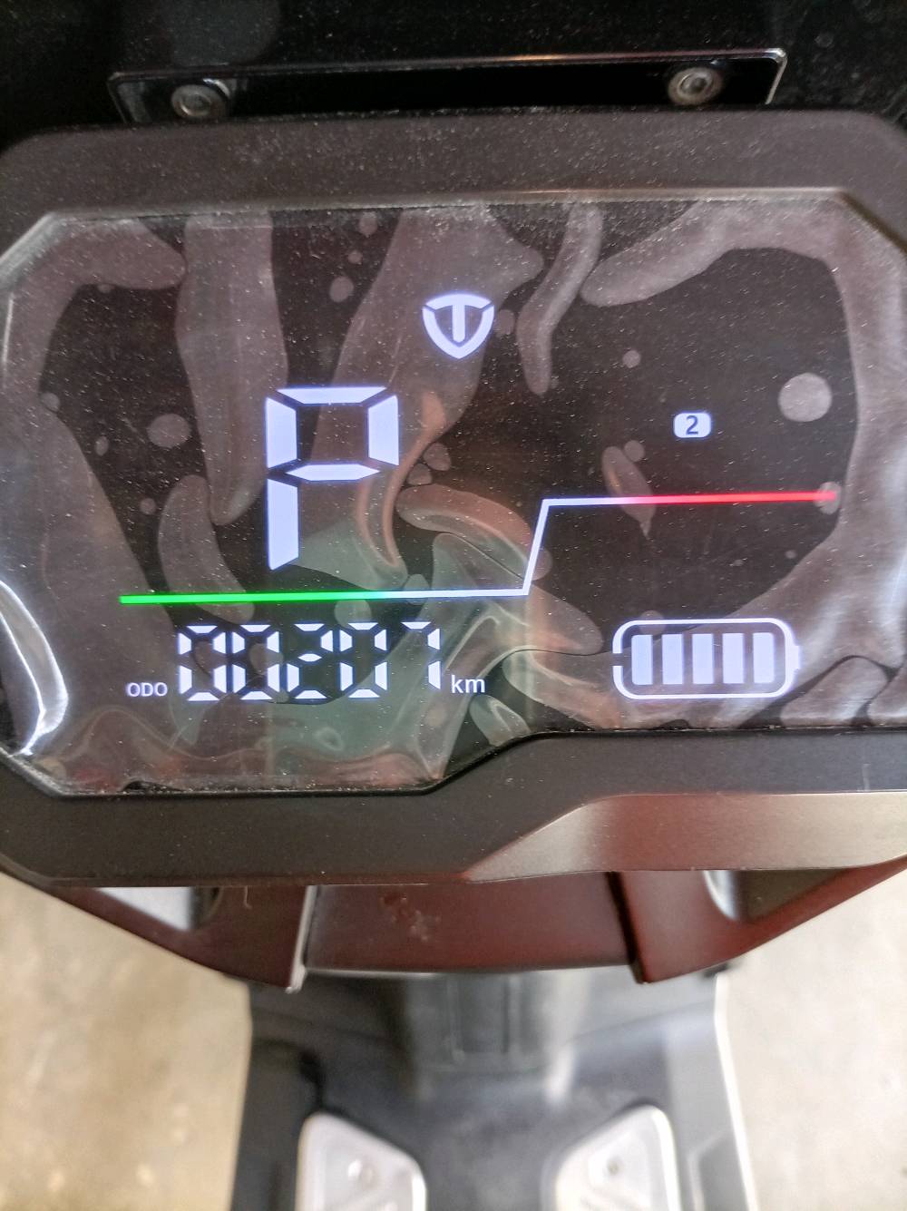 السلام عليكم وحش الكون ريان تالج موديل ٢٥ Vip ملكية ٦بطاريات 6مسطره ملف ٢٠٠٠ نحاس استعمال كلش قليل صارشهيرين مماشيه شي قليل ونظافه فول كفااااله حتى من الشخط بصمتين سويجين بحاله الوكالة سعرها٩٥٠ وبيها مجال مكاني بغداد قرب وزاره الخارجيه اي استفسار ***********وتساب متواجد واتصال للشراي فقط