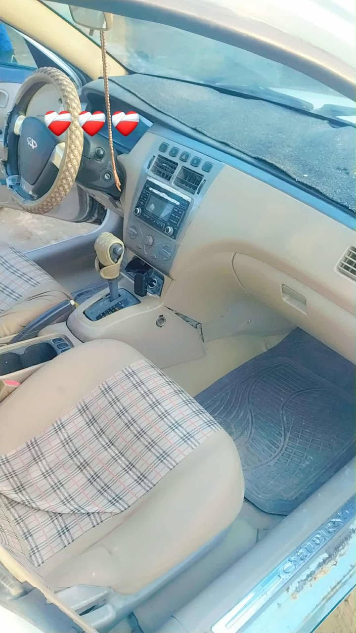 السلام عليكم سياره شيري اي فايف  خصوصي    موديل 2013  اوتماتيك مكينه محور   نضيفه  ا السعر 33  مداور ثاني يوم مكاني سماوه ***********
