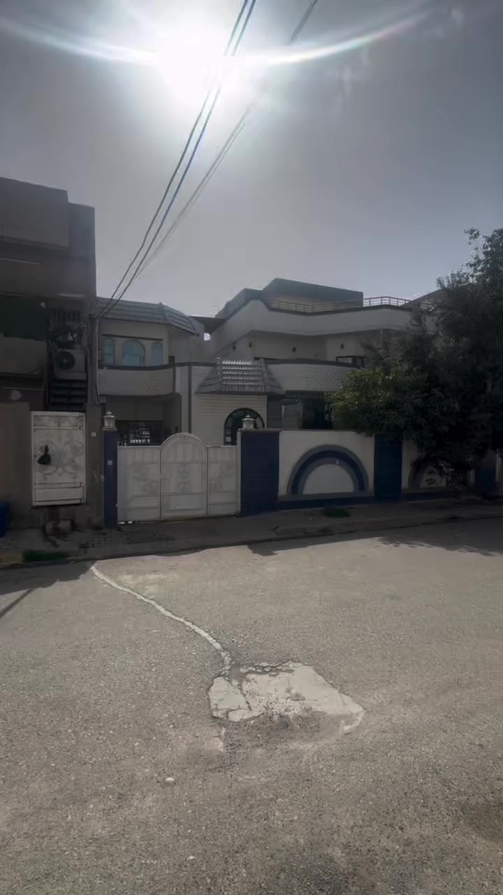 🔹 للإيجار – دار طابقين منفصلين (درج منعزل)
📍 الموقع: شارع قدس – موقع حيوي ومميز
📐 المساحة: ٣٠٠ متر
🔸 الطابق الأرضي:
3 غرف نوم استقبال هول مطبخ صحيات
🔸 الطابق الثاني:
3 غرف نوم استقبال هول مطبخ صحيات
✔ درج منعزل بالكامل – مناسب لسكن عائلتين
للاستفسار الاتصال على الأرقام 📞👇
***********
***********
***********
#AZAL_EMLAK

#ابني_بيتك_عقارات_كركوك_تطوير_عقاري
 #عقارات #عروض #عقار #عقاراتي #عقاراتللبيع #عقارات  #كركوك #عروض #شارع #عقاركركوك #عراقيين #مجمع #تسعين #غرفة #بغداد #بغدادالعراق #عراقيين #عروضات #عروض #كركوك #ايجار #ايجارات #بيوت #شقق #فلل  #دار #دارللبيع
