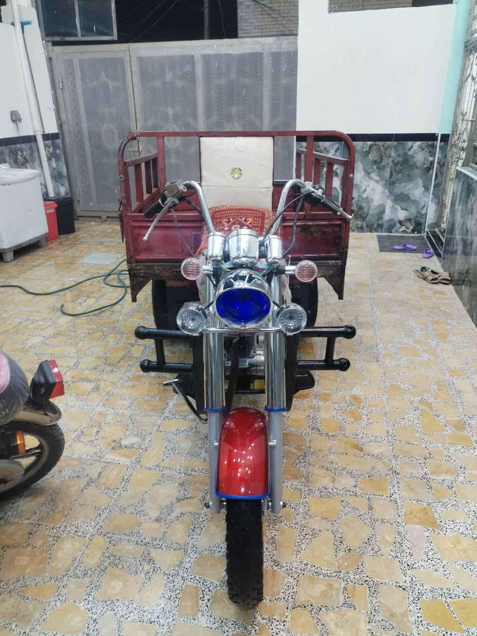 السلام عليكم ستوته للبيع 2007 بلادي  شاصيها   مقفول بدون راعي السعر مليون و650  *********** مكان نجف حي العسكري
