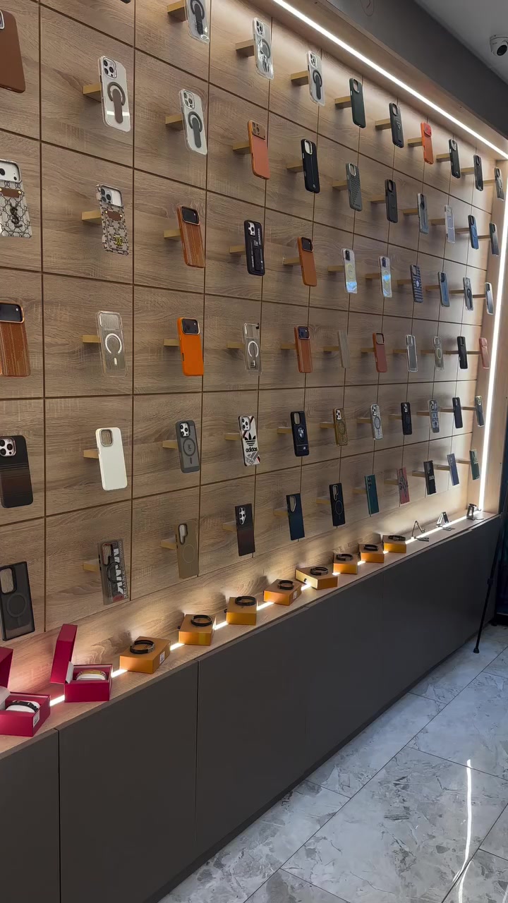 📱 قمة التميز للهواتف الذكية - عنوانك للأجهزة المضمونة 📱
​نقدم لكم اليوم قطعة مميزة تجمع بين الأداء القوي والأناقة اللامتناهية:
​✨ iPhone 17 Pro Max ✨
​المواصفات التي تبحث عنها:
​اللون: سلڤر ( Silver ) 
​الذاكرة: 256 جيجابايت (مساحة واسعة لكل صورك وفيديوهاتك) 💾.
​البطارية:100% (أداء ممتاز يدوم معك طويلاً) 🔋.
​النظافة: 100% (الجهاز بحالة الوكالة) ✨
​لماذا تختار قمة التميز؟ 🏆
​نحن نحرص على تقديم الأجهزة الأصلية والمفحوصة بعناية لضمان رضاكم التام.
​📍 تفضل بزيارتنا الآن:
[ الرمادي - شارع السينما - مقابل فرع الشورجة ]
​📞 للتواصل والاستفسار:
[ *********** ]
​قمة التميز.. حيث تلتقي الجودة بالثقة! 🤝
#قمة_التميز #الانبار #الرمادي #بغداد
