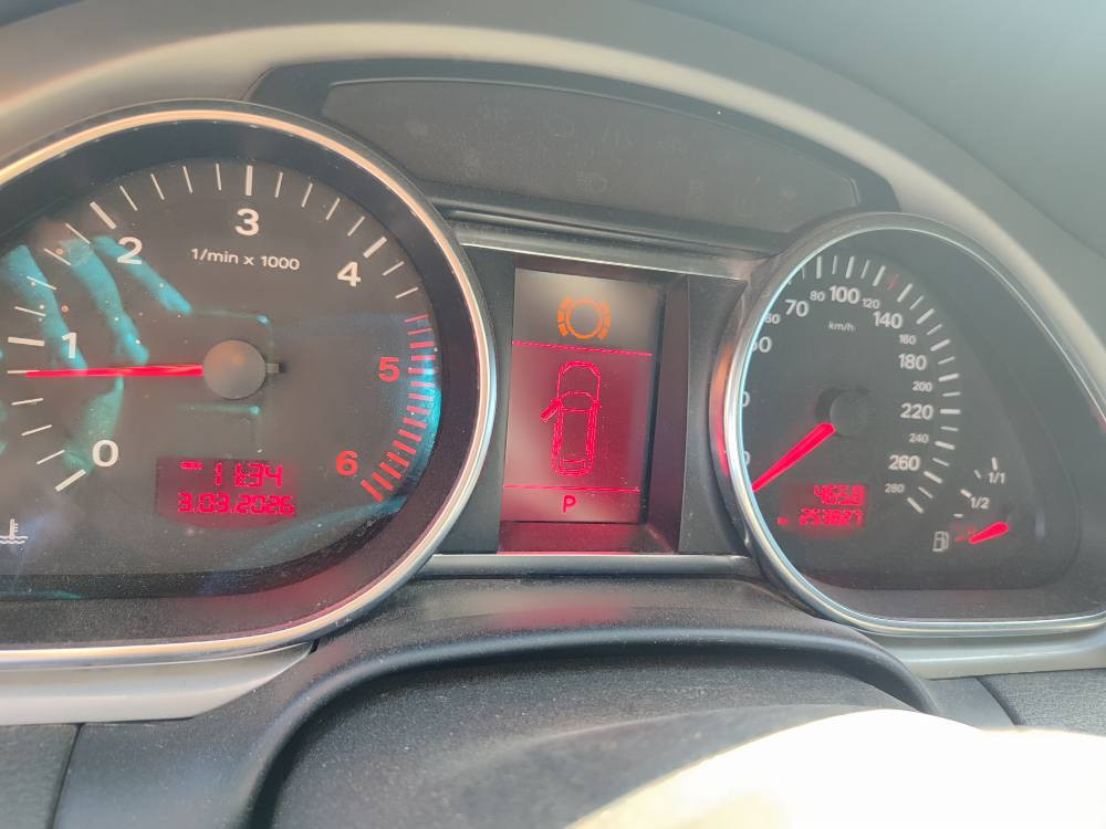 Audi q7 کیو سێڤن 
مۆدێل 2009 گاز  سێ ڕیز کوشن گێڕ و مەکینە بەشەرت تەبرید کوشن گەرمی و میمۆری و جڵد دەبڵ ئەکسل و چوپ 
وەتا خۆی بەرز و نزم دەکات 
بەشەرتی بڕاوە پاش و پێشی کەپس 
شوێن ڕانیە *********** السليمانية, العراق
