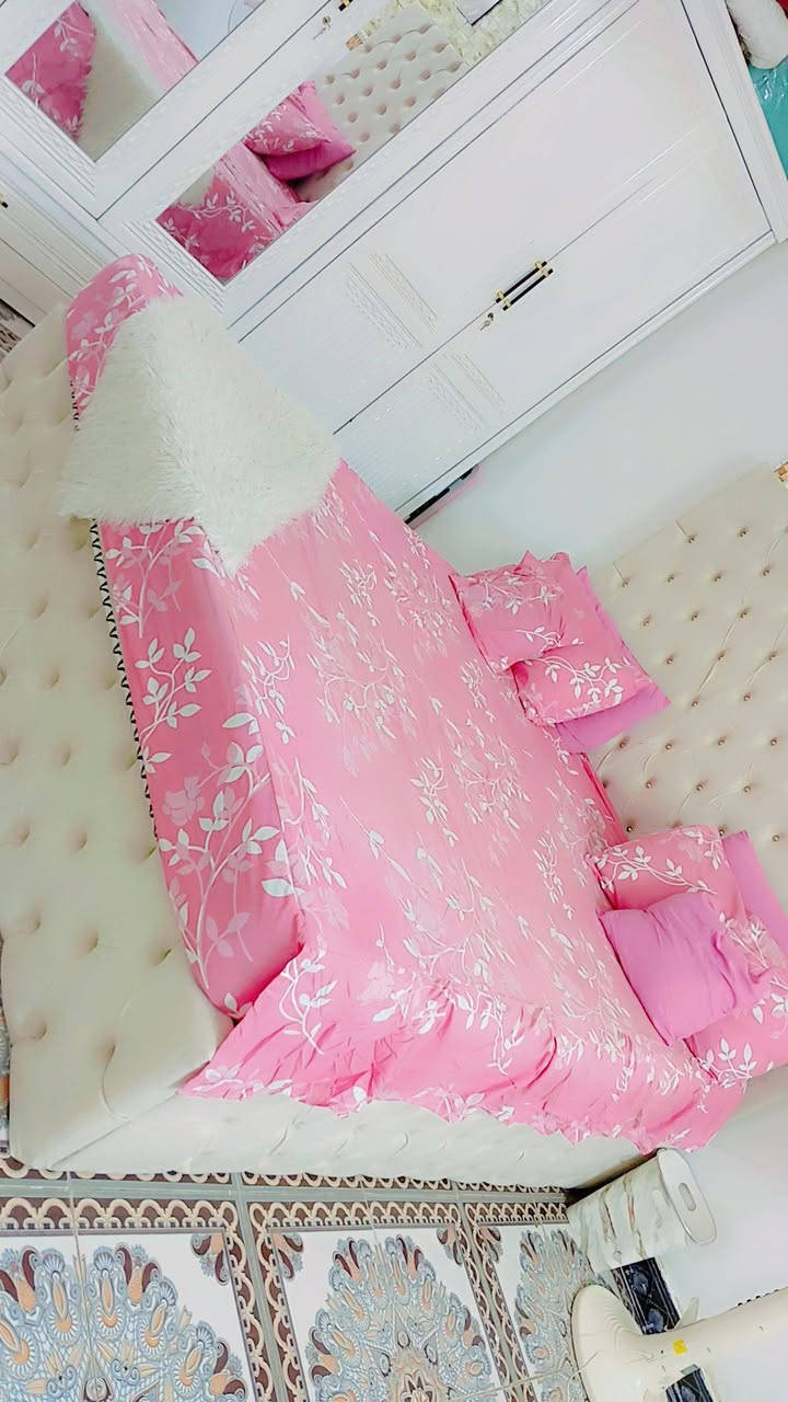 ميز مرايا +جرباية لون ابيض
نظيفات مابيهن اي ظرر
الجرباية دوشمة داير مدايرها
استخدام قليل


**إذا كنت صاحب هذا الإعلان وتريد حذفه لأي سبب، رجاءا أرسل رسالة إلى الدعم الفني**