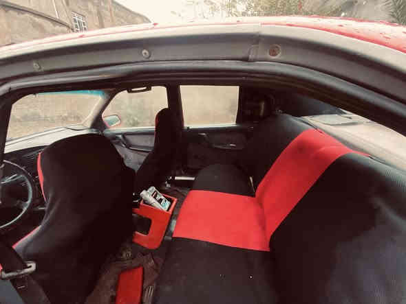 السلام عليكم أوبل اوميكا موديل 1991رقم دولي سنويه إلى 2030شهر الثامن محرك 20 سياره نضيفه مال جناي شرط الوكاله والتحويل ماعايزها كلشي تشغل وتمشي السعر 28 وبيها مجال موقع القيارة قرية الجدعة رقم الهاتف ***********
