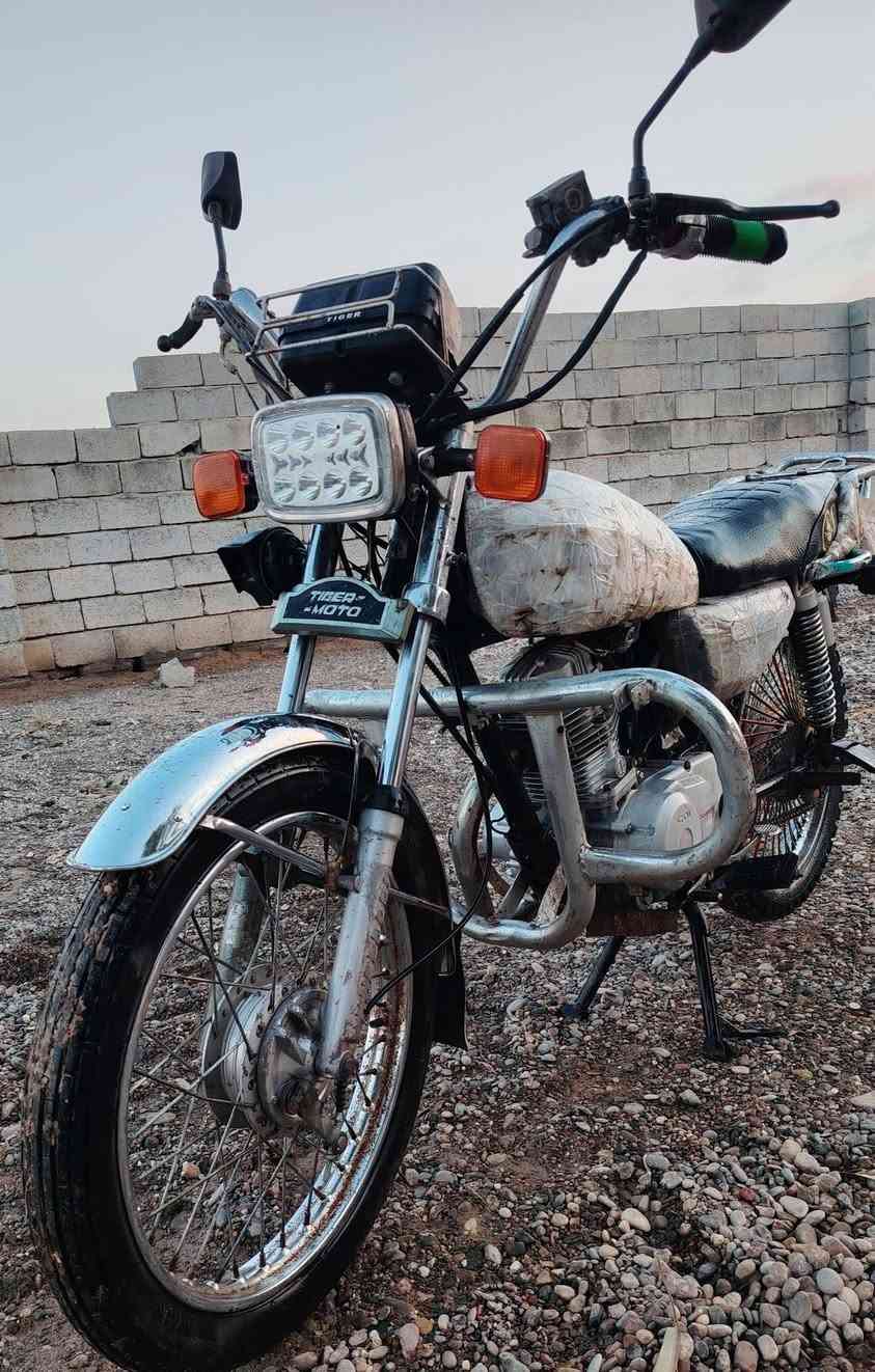 سلام عليكم دراجه 5كير موديل 2017 كهربائيات كله شغال محرك لاصرف لابخار سعر 280 بي مجال رقم  ***********
