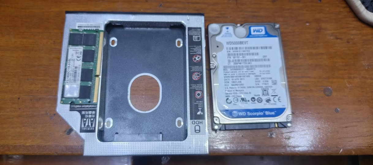 هارد لابتوب  500 كيكة 15  قفل
رام 8 كيكة ddr3  جديد  15 الف قفل
راك هارد يصير مكان سيدي 10

نجف حي ميسان ماكو توصيل


**إذا كنت صاحب هذا الإعلان وتريد حذفه لأي سبب، رجاءا أرسل رسالة إلى الدعم الفني**