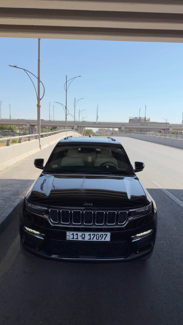 السلام عليكم جيب كراند شيروكي 2023  4XE وارد امريكي
           
                 Jeep Grand Cherokee 4Xe 2023 2.0L

         حجم المكينه : 2000  تيربو + هايبرد + بلك ان 

المسافة المقطوعة : 31 الف ميل

حادث السياره : 3 قطع صبغ مع تكحيلات بسيطه 
                         

          حالة الايرباك : سليمه بدون ايرباك

#مواصفاتها

1.بصمه

2.ستيرن تدفئه

3. تشغيل عن بعد

4.شاشه راكب امامي 

5.كشنات جلد بيجي مميز 

6.كشن السايق ميمري

7.كشنات كهرباء وتدفئه كلهن

8.صندوك كهرباء

9.حساسات خلفيه

10. قطع تبريد 

11.اشاير بالمري

12.رادار امامي

13.رادارات 360

14.ثلاث وضعيات قياده

15. بنوراما فتحتين

16. كير ماوس

17. نظام منحدرات

18. هيترات بالكشنات 

19.ويل كب كروم

20.لايتات لد

21.بكلايت لد

22.كشافات

23.بصمة ابواب

السعر :  258 و بيه مجال بسيط 

السياره جديده وع ايدنه 
مكانها بغداد شارع فلسطين وياها شاحنتين

رقمي *********** بغداد, العراق
