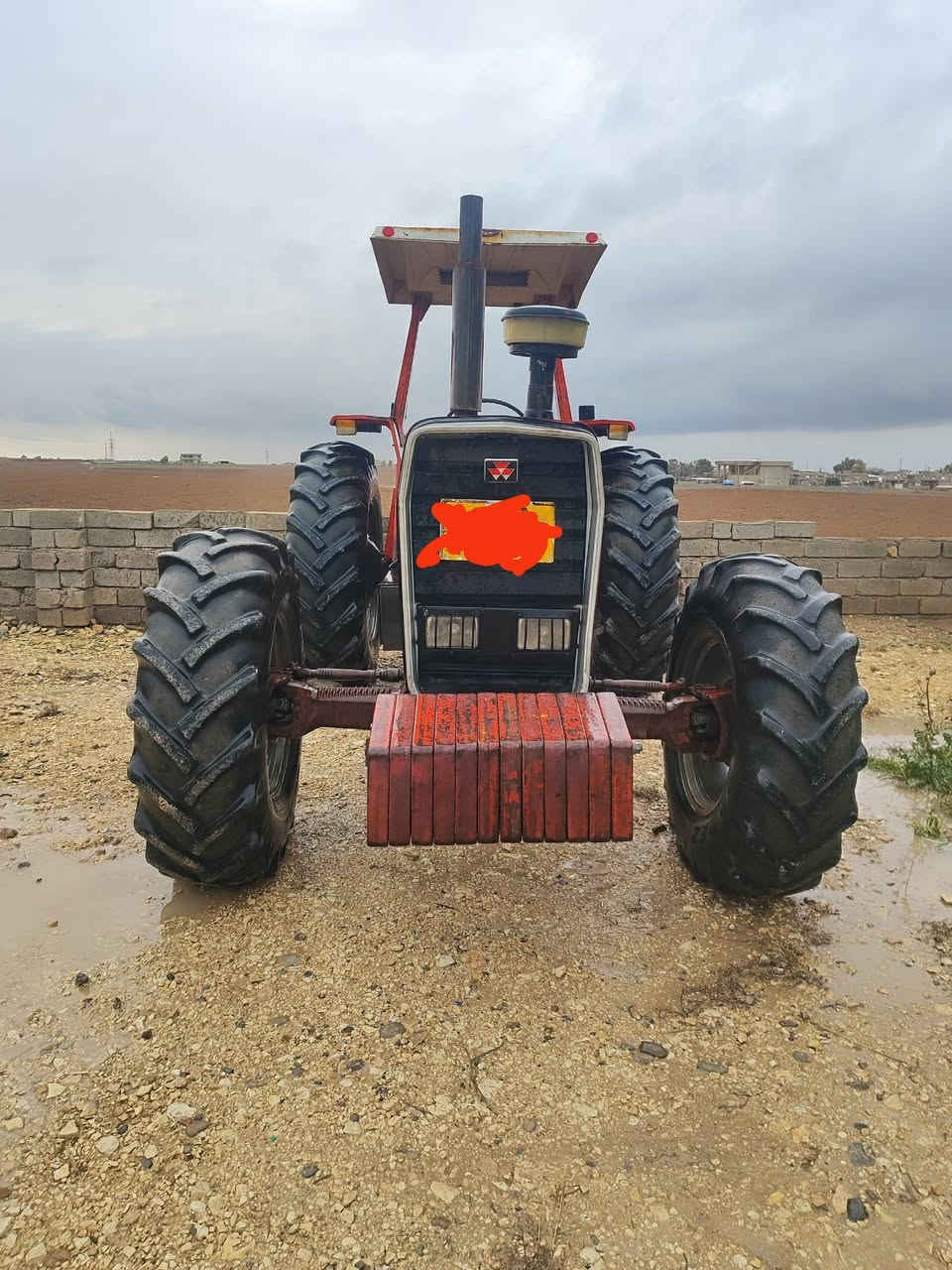 السلام عليكم تركتر فوركسن موديل 89 رقم نينوى كير محرك اكسن بشرط طخم تايرات الاتصال على الرقم *********** اسيا ***********
