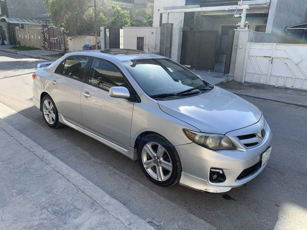 السلام عليكم للبيع كورلا 2013 فئهs
السياره مكينه كير حداديه تخم تاير تبريد جاهزه 
السياره مبدل بيه جاملغ وباب امامي بدون دواخل 
بدون أرباك السياره فول مواصفات رقم بغداد بسمي تحويل مباشر السعر 135 وبيها مجال 
رقم الهاتف ***********
