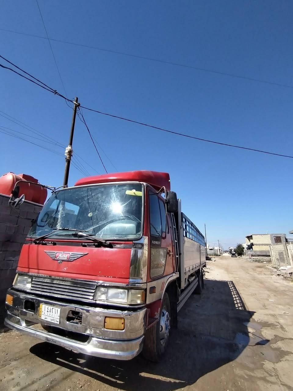 السلام عليكم
هينو طيره ٦ وربع بلاديه
مكينه ٧٠ عادي استندر
لا صرف ولا بخار

رقم صلاح الدين
المكان واسط صويره
السعر150
للاستفسار الاتصال***********
