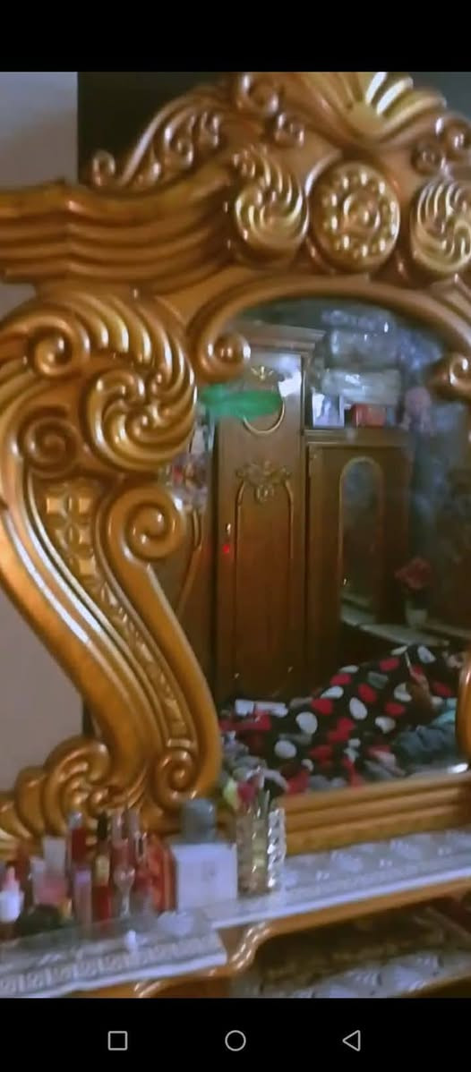 غرفة عراقيه  مستعجل علا بيعه شراي يجي هسه ياخذة عنوان بغداد حي السفير


**إذا كنت صاحب هذا الإعلان وتريد حذفه لأي سبب، رجاءا أرسل رسالة إلى الدعم الفني**