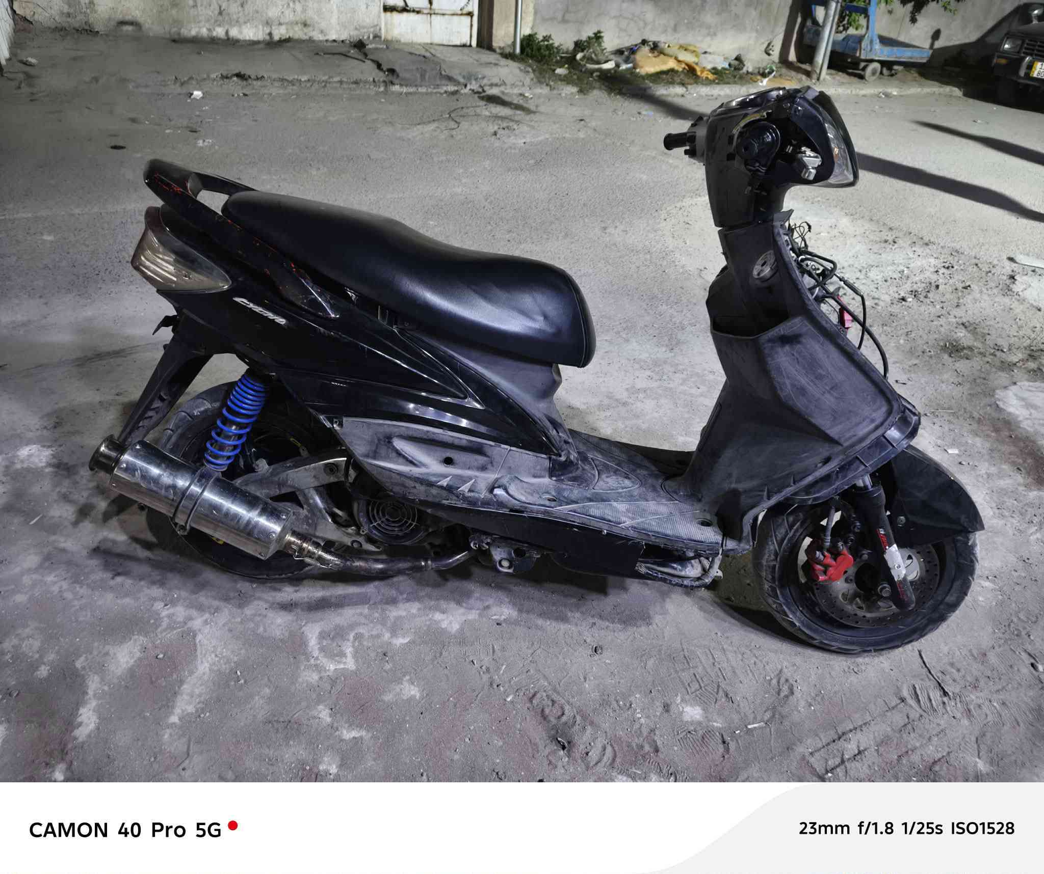 سلام عليكم 
دراجة سكنز فحل كتبريتر دراجة خير من الله ربع نكرة ليل نهار شتة صيف دراجة مجفتة جديد وع سحك مازدة موجودة وسبعة موجودة نواقصهة بجم السعر 350 البياع الرافدين *********** 
ملاحضةماعدة الصالنصة رجعت شديت البلاد
