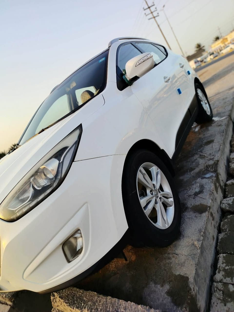 السلام عليكم للبيع توسان موديل 14 مكفوله تبريد شغال شاشة لمس فحته براما رقم بغداد دولي السعر 143 وبيها مجال مكان بابل الرقم الهاتف ***********
