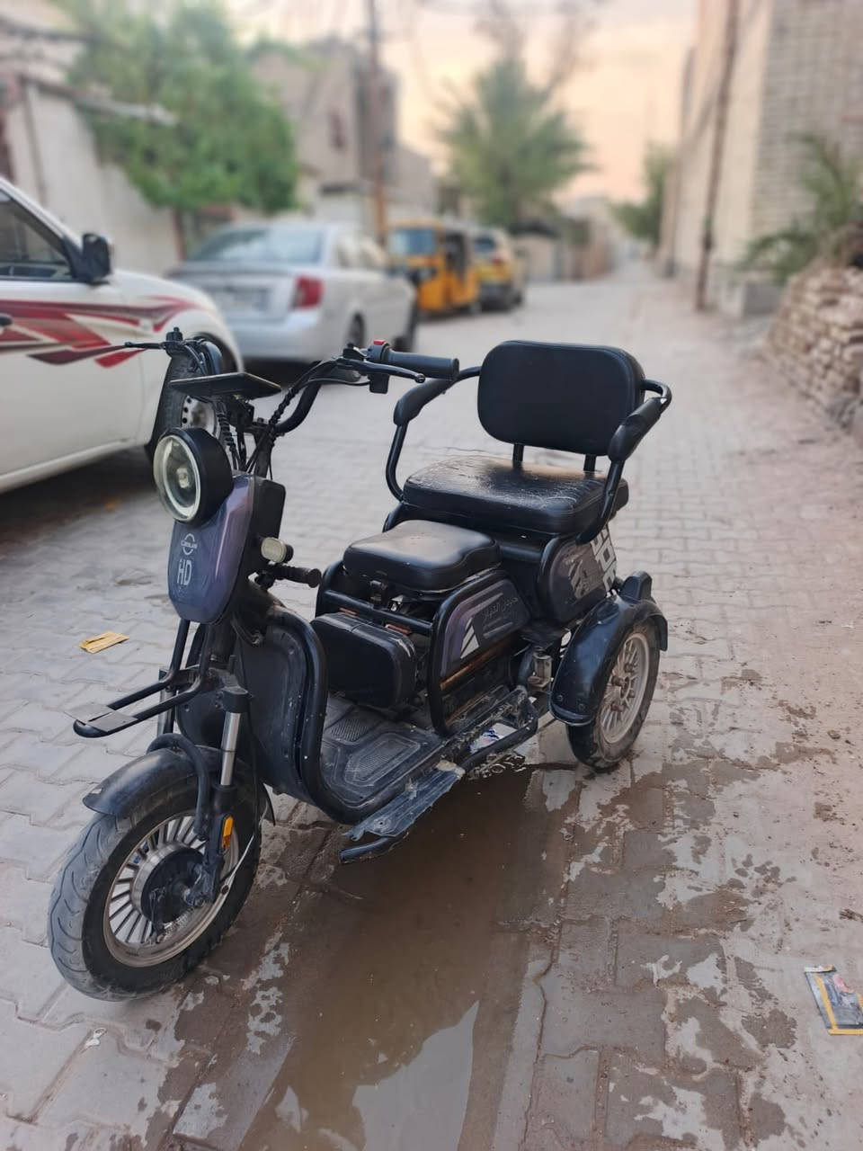 السلام عليكم للبيع دراجه شحن  دراجه نضيفه كل نقص مابيها موديل 25 مواصفات 6بطاريات مسطره يمشن 60 اشاير يمنه يسره ورباعي لايت  عالي ناصي هورن نضام البارك والرجوع للخلف Rنضام مثبت سرعة نضام مكاني بغداد  سعر500 وبيها مجال ***********
