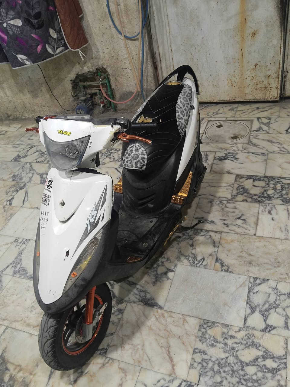 سلام عليكم دراجة للبيع ماكس عدلة دراجة بلاد من كلشي نكرة سلف اب كل وقت بيهة تزويد خارجي اويالة اودبالات مكينة اتخبل شلعة اومعدل زوج تاير جديد سعر 425 اوبيهة مجال مكان بغداد العبيدي شارع عشرين رقم ***********
