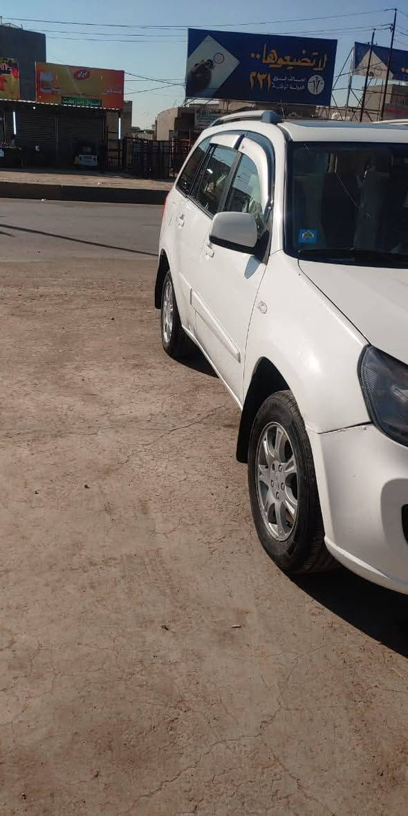 السلام عليكم للبيع شيري تيكو ٢٠١٢ شكل ٢٠١٣ رقم بابل انكليزي الجديد سياره جاهزه مابيه اي نقص كير مكينه صدر أمامي خلفي كله تمام  مكينه ١٨٠٠ كير أوتو كهرباء تبريد ثلج تدفئه بلكشنات كشنات جلد بلاد تحكم ستيرن فتحه كهرباء   مكان السياره بغداد ابو غريب السعر 60 بيه مجال حك الجيه رقم الهاتف ***********
