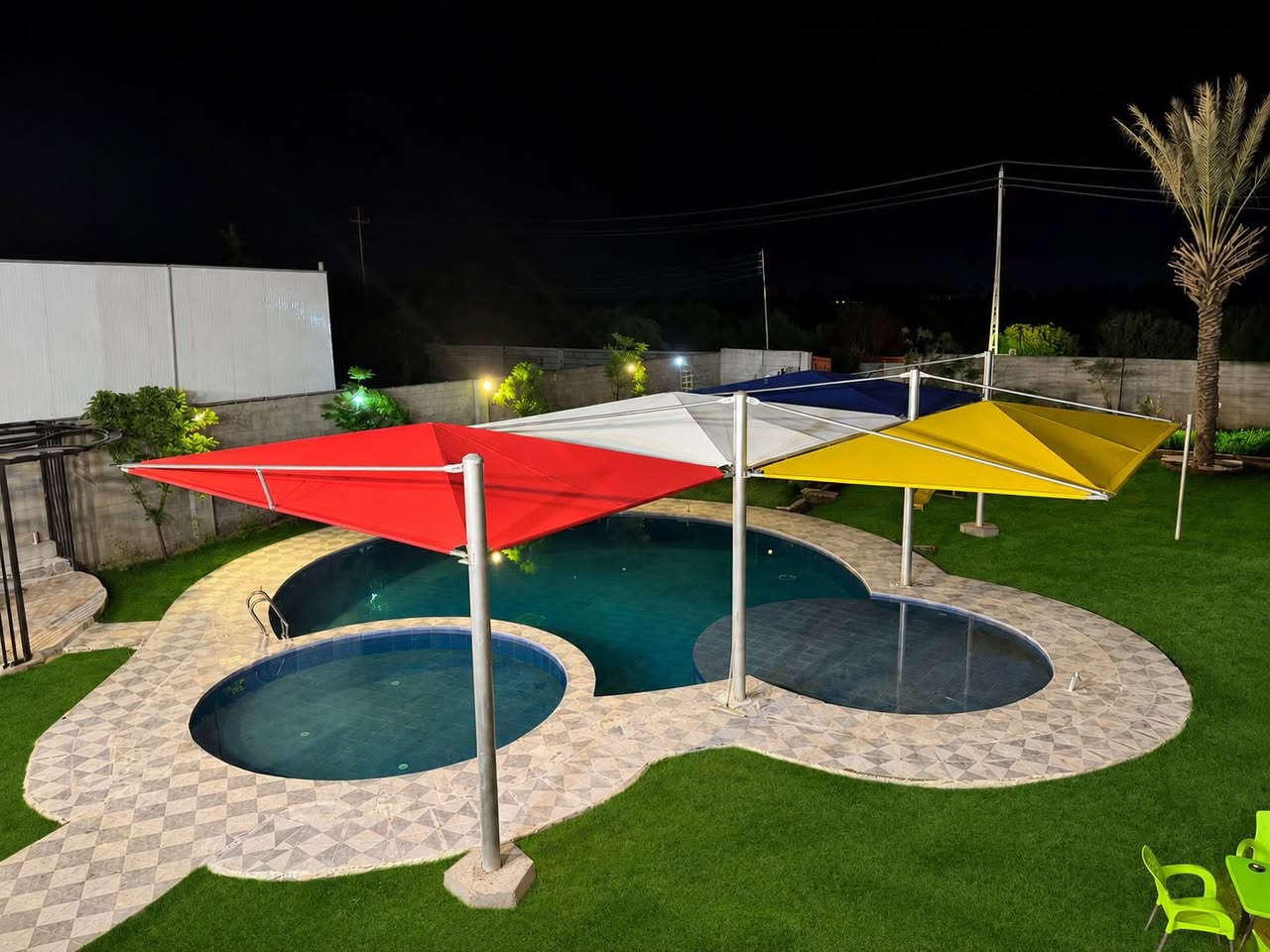 مزرعة لحن الترفيهية ✨🌴
بستان فواكه 
حديقه كبيره 
منضده فيشه طائره 
باربكيو للشواء 
العاب اطفال 
مسبحين واحد للاطفال وثاني كبير العمق مترين والقياس 23متر 
غرفتين وصحيات ومطبخ وصاله 
الموقع صلاح الدين قضاء بلد شارع الامام
للحجز والاستفسار ***********
