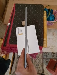 آيباد ٩ ٦٤ • ملحقات كاملة • كدمات خفيفة