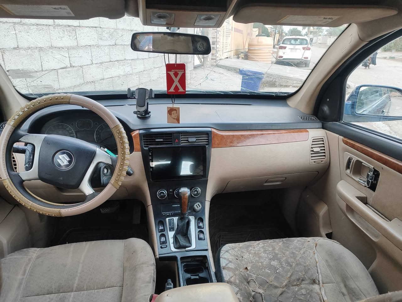 سوزوكي xl7 سيارة كير ومحرك خير من الله رقمها ديالى عليها غرامات تنزل من السعر السيارة باسمي بيها ضربة بالصندوق بيها  صبغ كم قطعة اثر جراد بيها نواقص بالداخل سهلات أني هاملهن تبريد تدفئة قطعة وحدة خير من الله 5 راكب 6 سلندر السعر المطلوب 48
وبيها مجال قليل كلش 
للاتصال ***********او مراسلتي
