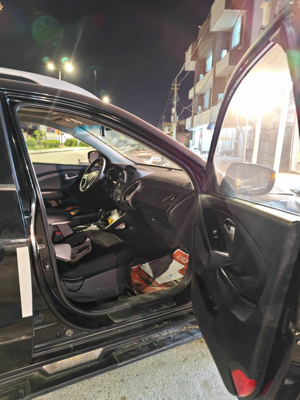 توسان خليجي موديل 10 مكفوله فول ماعده البصمه تبريد قطعتين محرك 2000 دوش كير مكفولات فور ويل بيه اهواي موصفات جاهزه من كلشي رقم سليمانيه دولي  بسم ولد بالكوت السعر 133 وبيه مجال بسيط الاتصال بالرقم ***********
