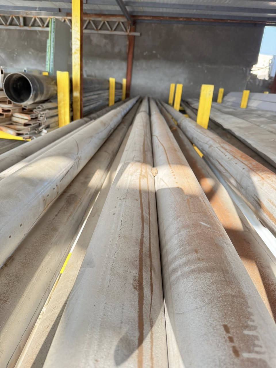 سلام عليكم اخوان يوجد لدينه سندويج سقفي /جداري /كافت نواع الشخاط /البوري /الشيلمان /بيارسي /الهيسكو /الكيربي /يوجد عمدان كهرباء /بيبان بلاستك /
العنوان البصره كرمت علي شارع جامعا
رقم الهاتف***********
متوفر وتساب/توصيل اي مكان داخل البصره 
ابيع فقط ما اشتري
