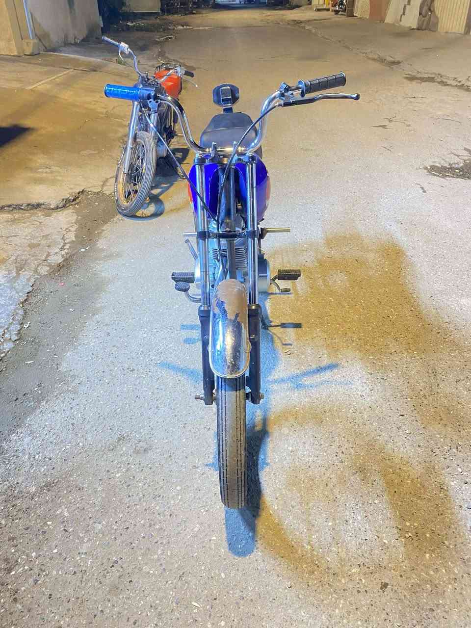 سلام عليكم دراجه للبيع مكينه متياز مديل 25 بعده جديده وما مفتوحه شلعه ومعدل وفصله ونعومه دراجه حلو وتعمير مديل 25 وشاصي نامه اصالي كلك ونصبته حلوه وياله جدد وكشن جدد دراجه حلو ومتعوب رقمي ***********
