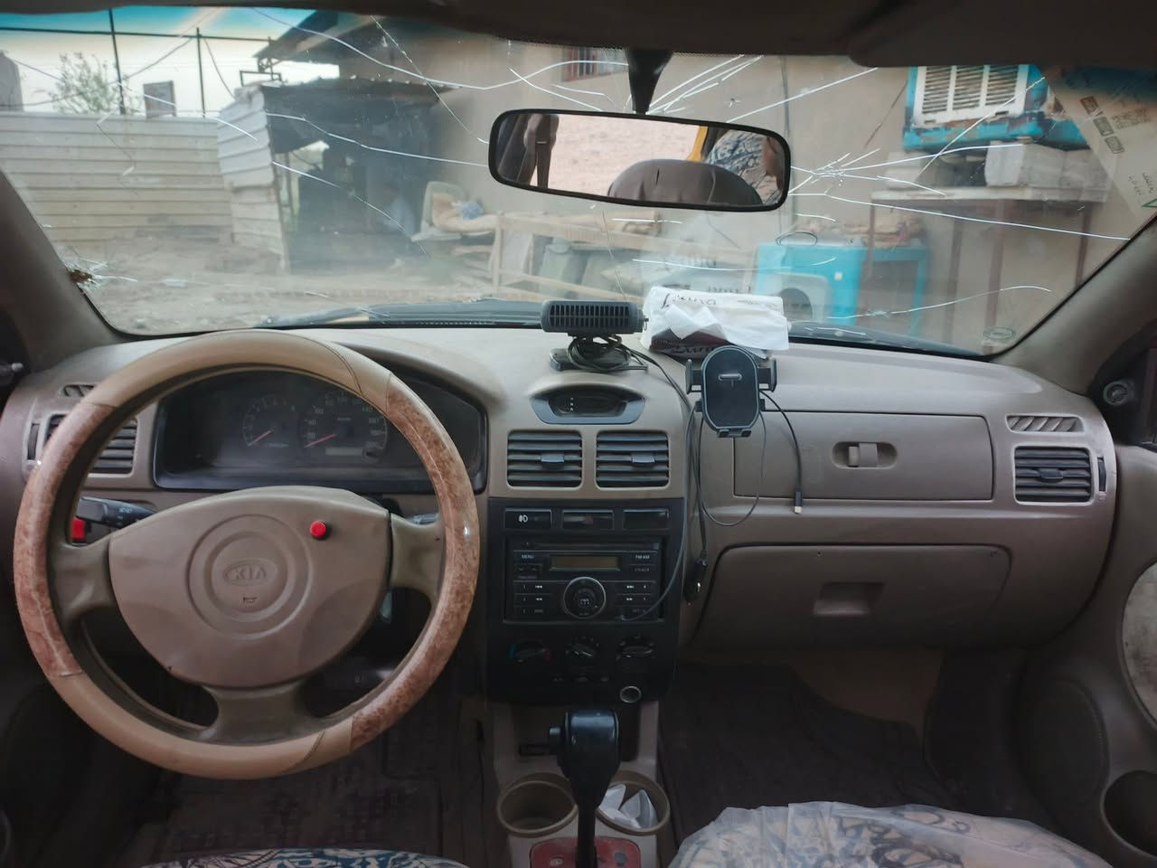 السلام عليكم كيا ريو ٢٠٠٤ رقم بغداد السنوية ماساقطة كير محرك تبريد كله شغال مكاني حلة مركز مدينة السعر 24 وبيها مجال للتواصل ***********
