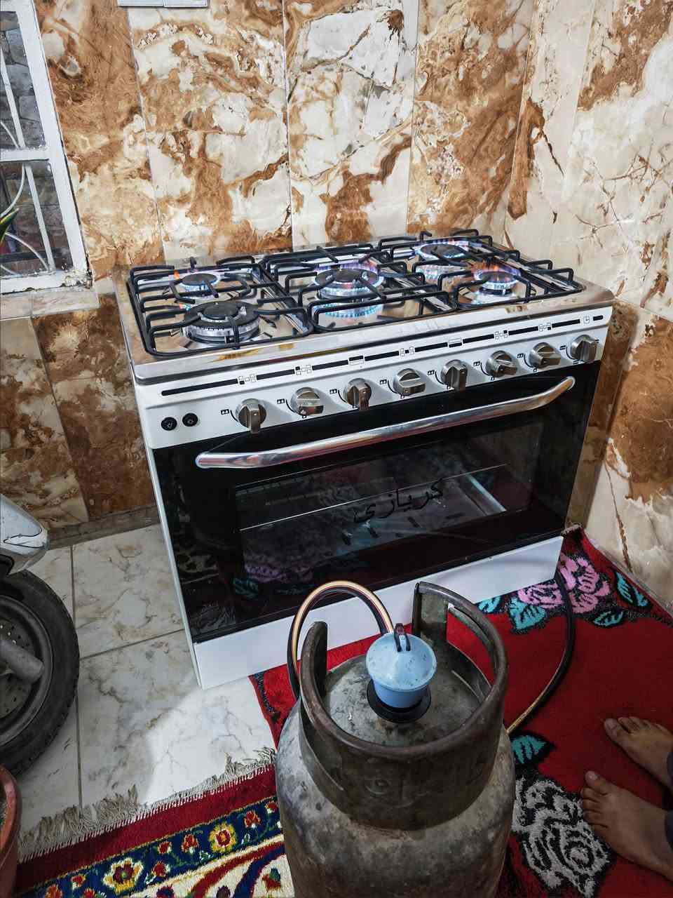 طباخ 5 عيون جيد بالكارتون استعمال 10 تيام فقط سبب البيع ضيق المكان ماخذة ب450 رايدة ب350 مكاني بغداد مدينة الصدر


**إذا كنت صاحب هذا الإعلان وتريد حذفه لأي سبب، رجاءا أرسل رسالة إلى الدعم الفني**