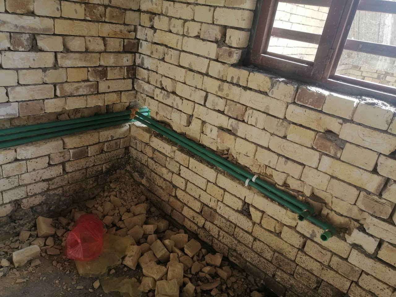 الحمد لله تم اكمال المرحله الأولى بيت احد الاخوه ان شاء الله ينال اعجابكم شغل مناسب وضمان نشتغل بوري وسيمنس ستلايت وانترنت وكاميرات كله دفن وحسب الطلب للإستفسار مراسلة الصفحه او الاتصال ***********
