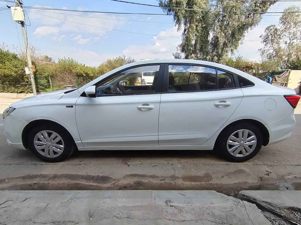 Mg5 2020
ستاندارد گيرو مه كينه ته قه و ره قه به شه رت  ٣پارچه ي هه يه بونيت به بي ژوري به به ي ئيرباگ سندوق ژوري گرتيه ده رگه ي پشت سه كن دوسه له سونه ره كه دياره هه نده ك سارده كوتي هه يه. 
سه نه وي هه تا ٢٠٢٧ مانگي ١٠
هه زه كراوه. 
٢٠٠ هه زار غرامه ي له سه ره.
شوين: هه ولير 
ژ.م: *********** أربيل, العراق
