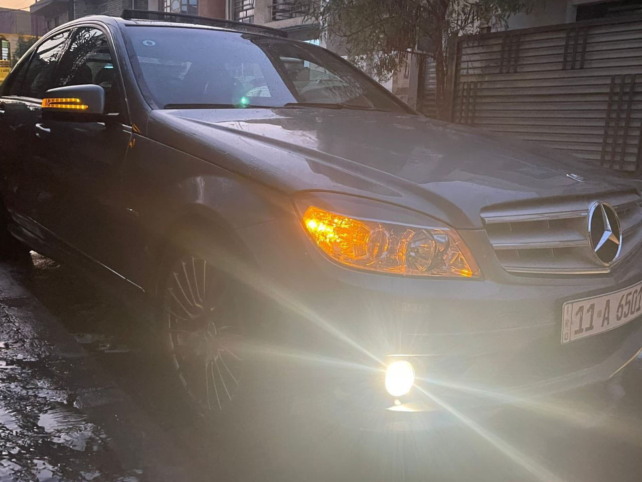 ✨ للبيع — مرسيدس C200 ✨

🔹 محرك 2000 تيربو
🔹 فتحة سقف
🔹 بردة بلاد
🔹 تبريد ثلج + تدفئة
🔹 كشنات كهرباء
🔹 رادار أمامي وخلفي
🔹 شاشة CarPlay
🔹 كامرة دوارة
خليجي ٢٠١١

🚗 السيارة نظيفة جداً وبحالة ممتازة
💰 السعر: 120 ورقة
📞 للاستفسار والحجز: ***********

لليدور على النظافة والفخامة، السيارة جاهزة وما تحتاج صرف ✨
